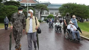 Dél-Korea Megemlékezést Tartott a Koreai Háború Volt Hadifoglyai és Családjaik Számára