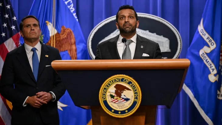 FBI vezető cáfolja az ittas állapotban való munkavégzés vádját