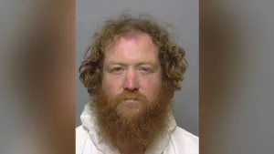 Florida-i Férfi Lőtte Meg Barátnőjét, Majd a Medencében Bújt El