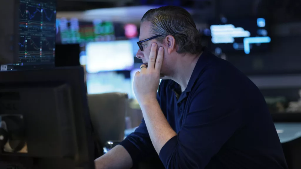 Kinyitott a tőzsde Amerikában: minden tekintet Trumpra szegeződik