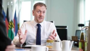 Kretschmer figyelmeztet: Nélkülözhetetlen a gazdasági növekedés Németországban