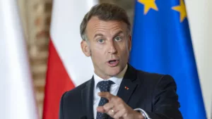 Mellbevágó döntést hozott a francia elnök – Ennyi év után nem volt más választása