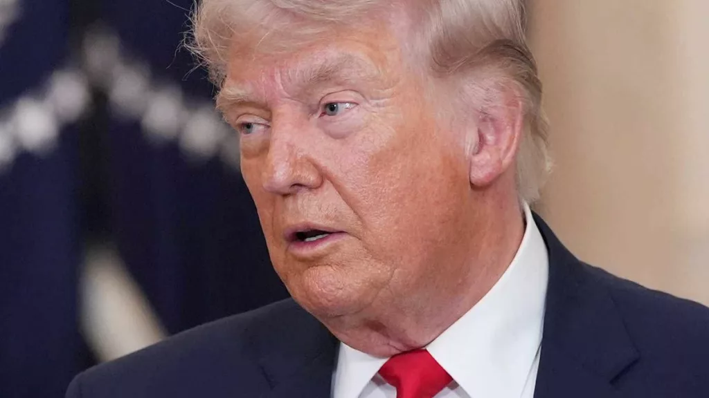 Piaci összeomlás és olajár-robbanás Trump beszéde után