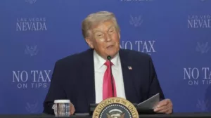 Trump a háborút "kis kitérőnek" nevezte