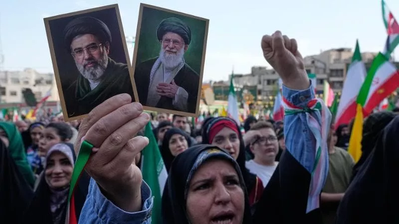 Irán Megkerüli az Amerikai Blokádot: Óriási Tankhajóval Provokál