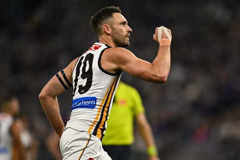 Izgalmas Ütközet a Fények Városában: Fremantle és Hawthorn Csillagai Az Optus Stadionban