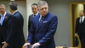 Robert Fico Moszkvából üzent Magyar Péternek