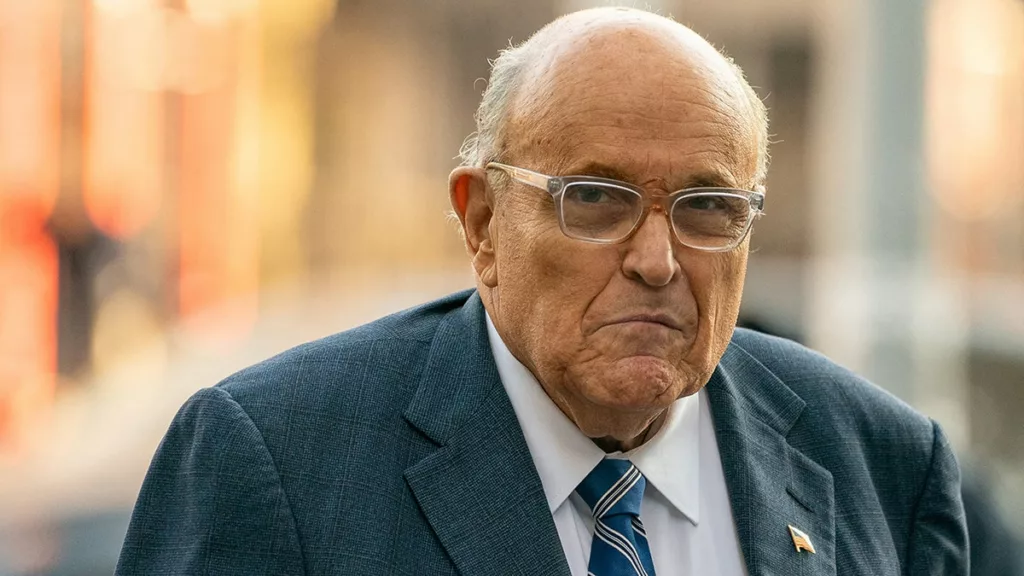 Rudy Giuliani kórházban lábadozik, az intenzív osztályról már elkerült